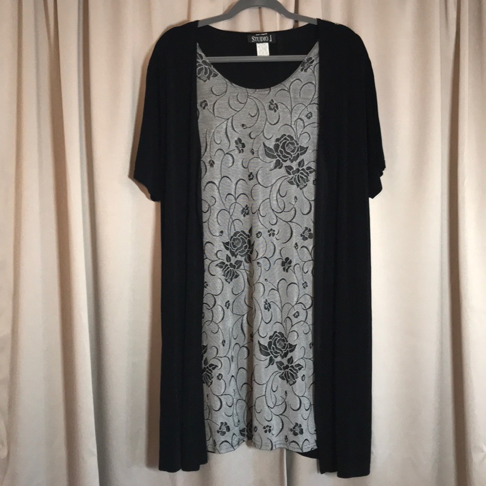 “Studio J” size 2X Taupe dress attached jacket